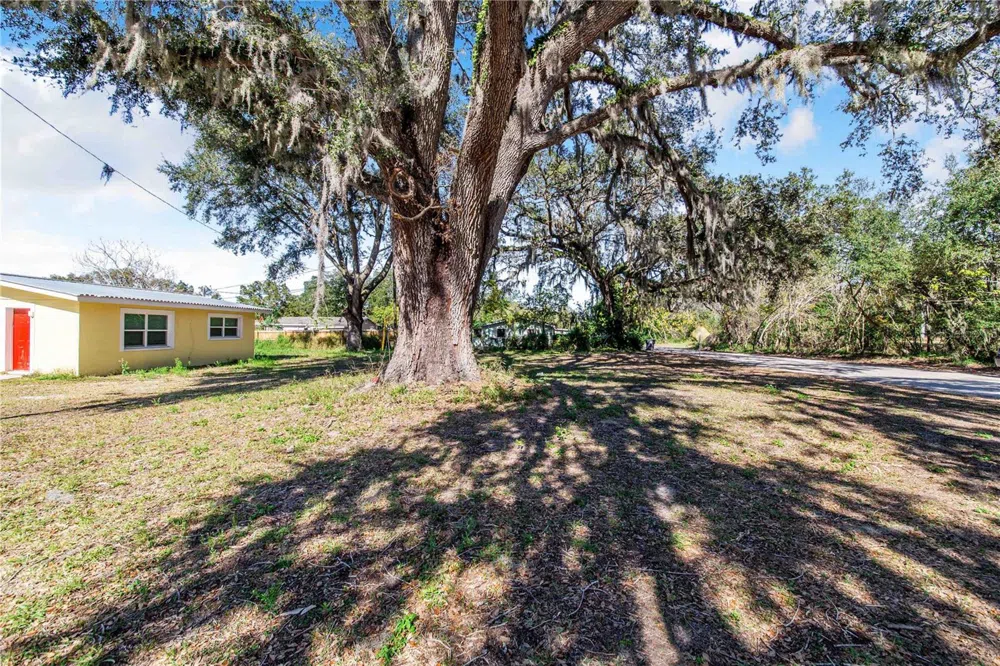 FOUSE AVENUE Dundee, FL 33838