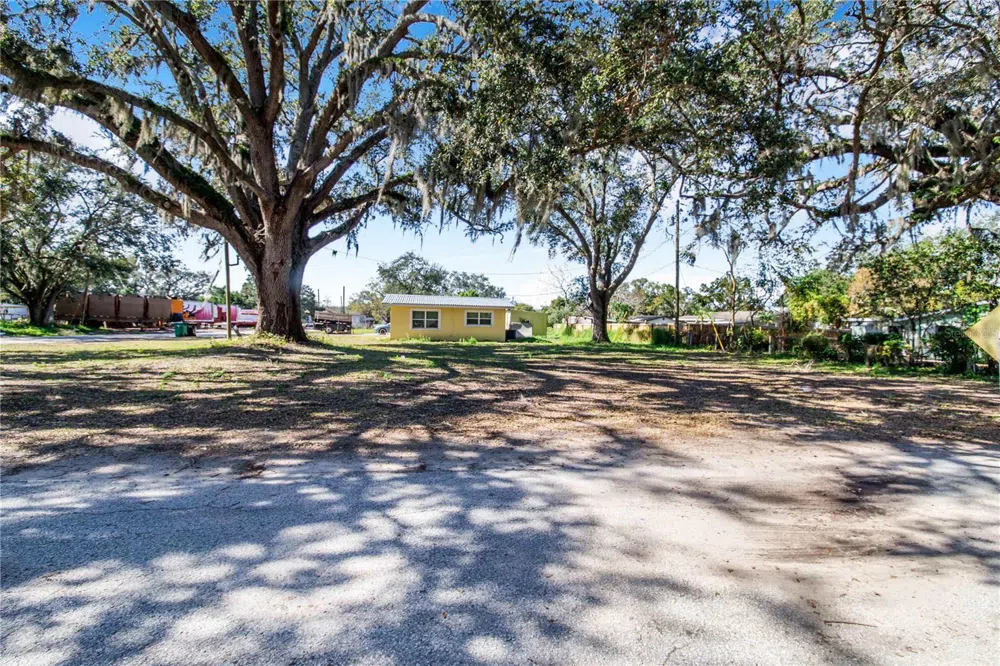 FOUSE AVENUE Dundee, FL 33838