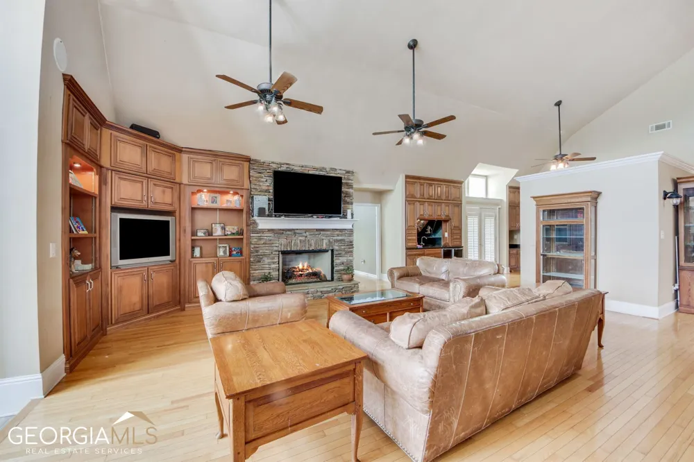 460 Dixie RD Covington, GA 30014