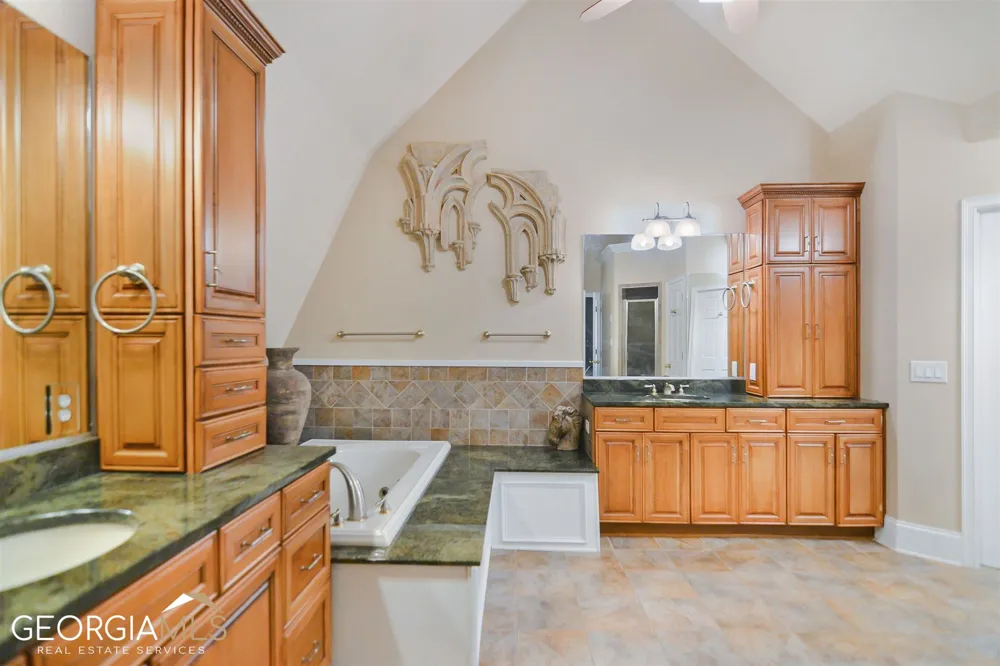 460 Dixie RD Covington, GA 30014
