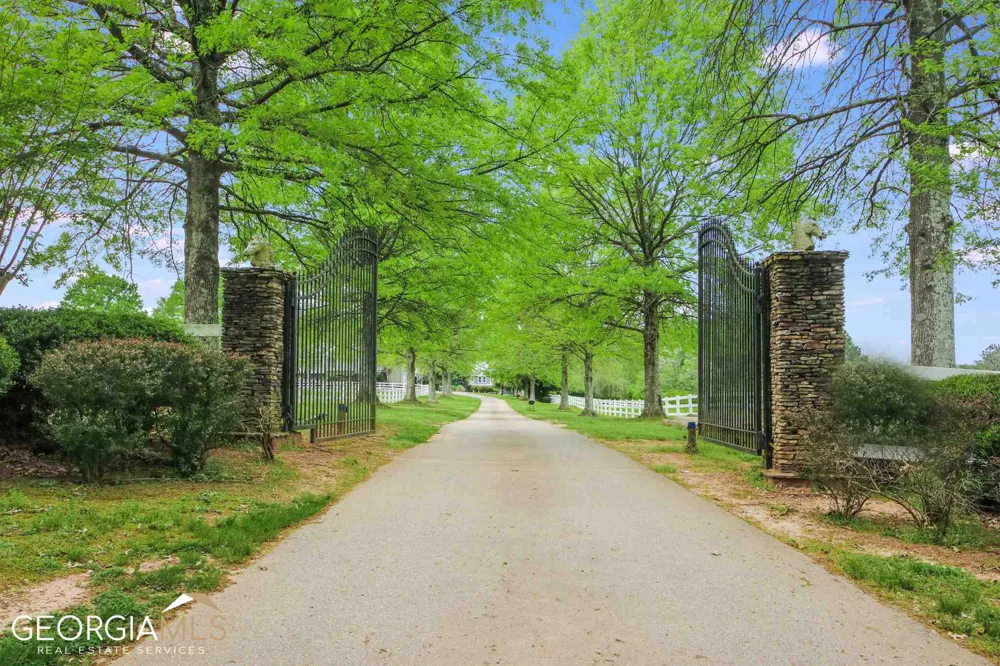 460 Dixie RD Covington, GA 30014