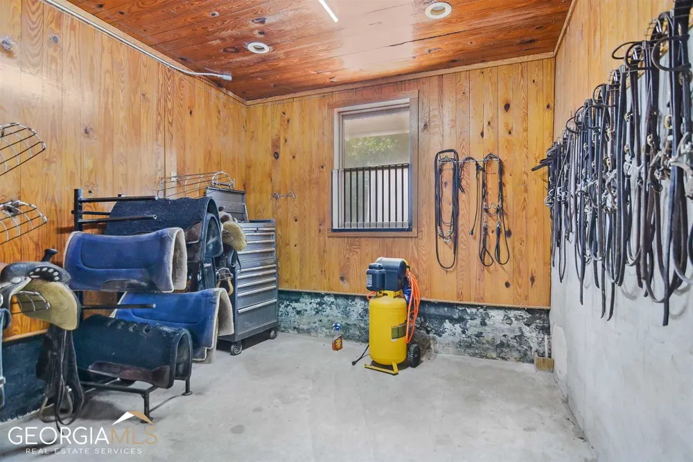 460 Dixie RD Covington, GA 30014