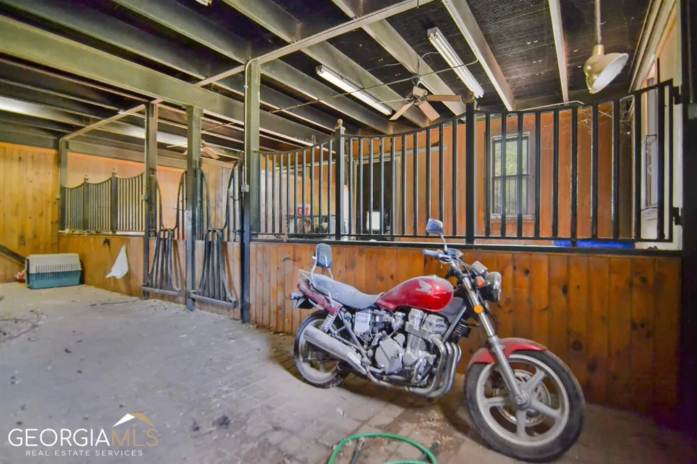 460 Dixie RD Covington, GA 30014