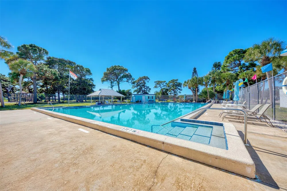 548 MORNINGSIDE ROAD Venice, FL 34293