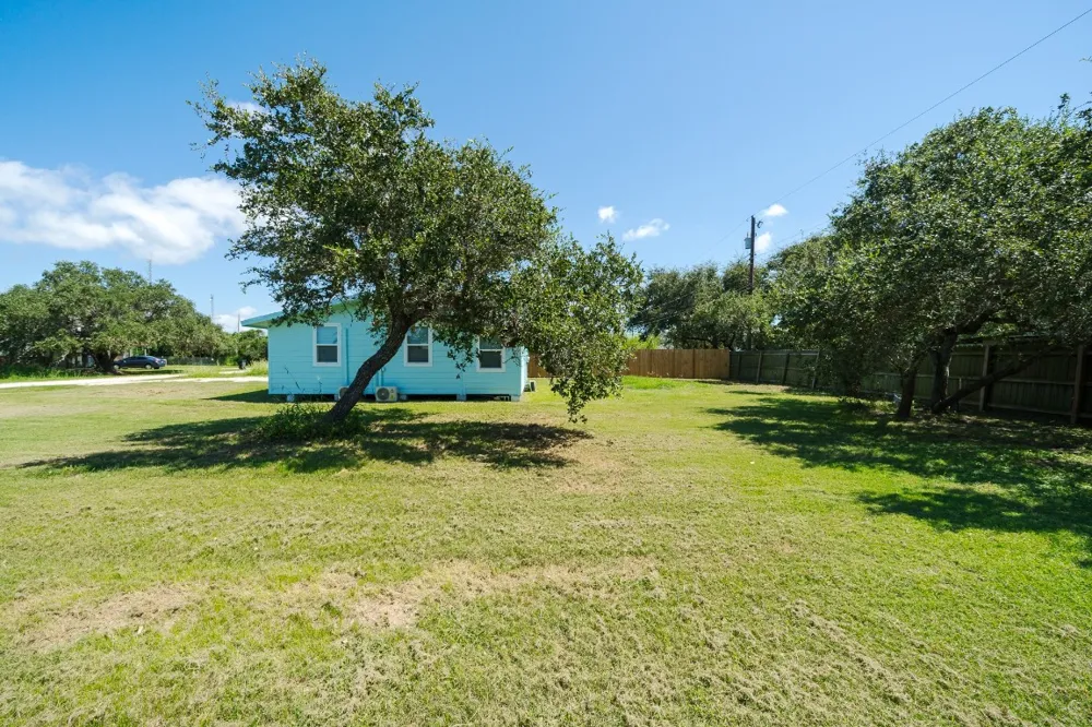 248 Post Oak Lane Rockport, TX 78382