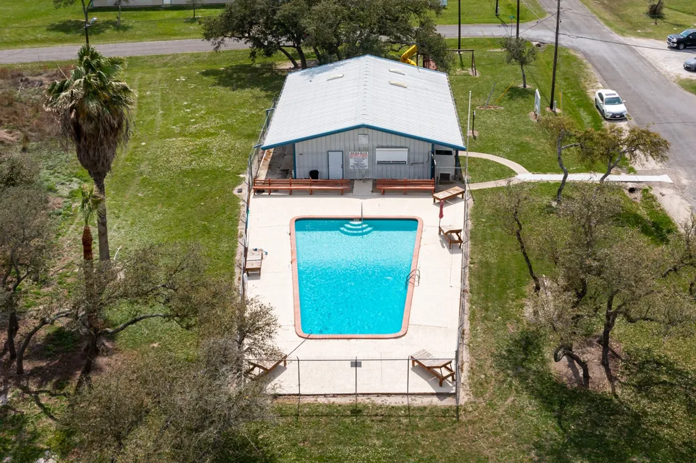 248 Post Oak Lane Rockport, TX 78382