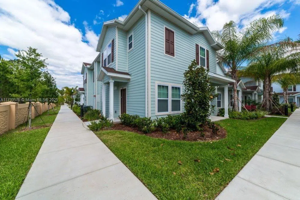 8981 SHINE DR #8981 Kissimmee, FL 34747