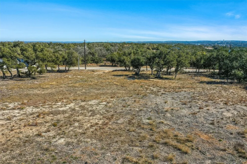 280 Kellog Fischer, TX 78623