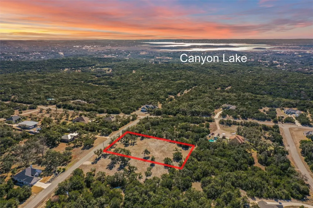280 Kellog Fischer, TX 78623