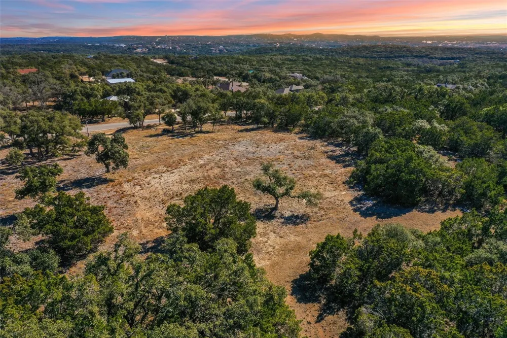 280 Kellog Fischer, TX 78623