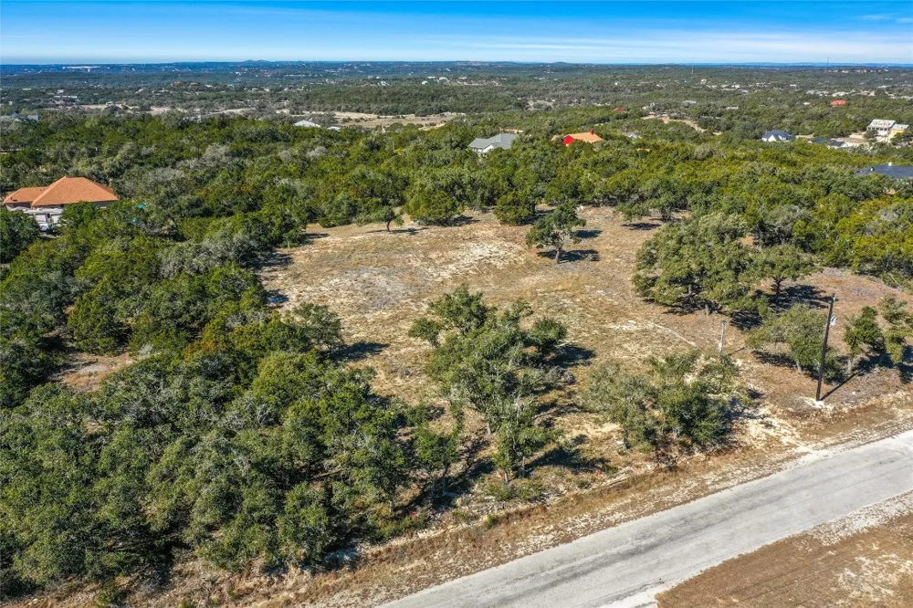 280 Kellog Fischer, TX 78623