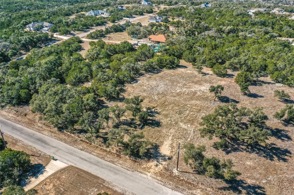280 Kellog Fischer, TX 78623
