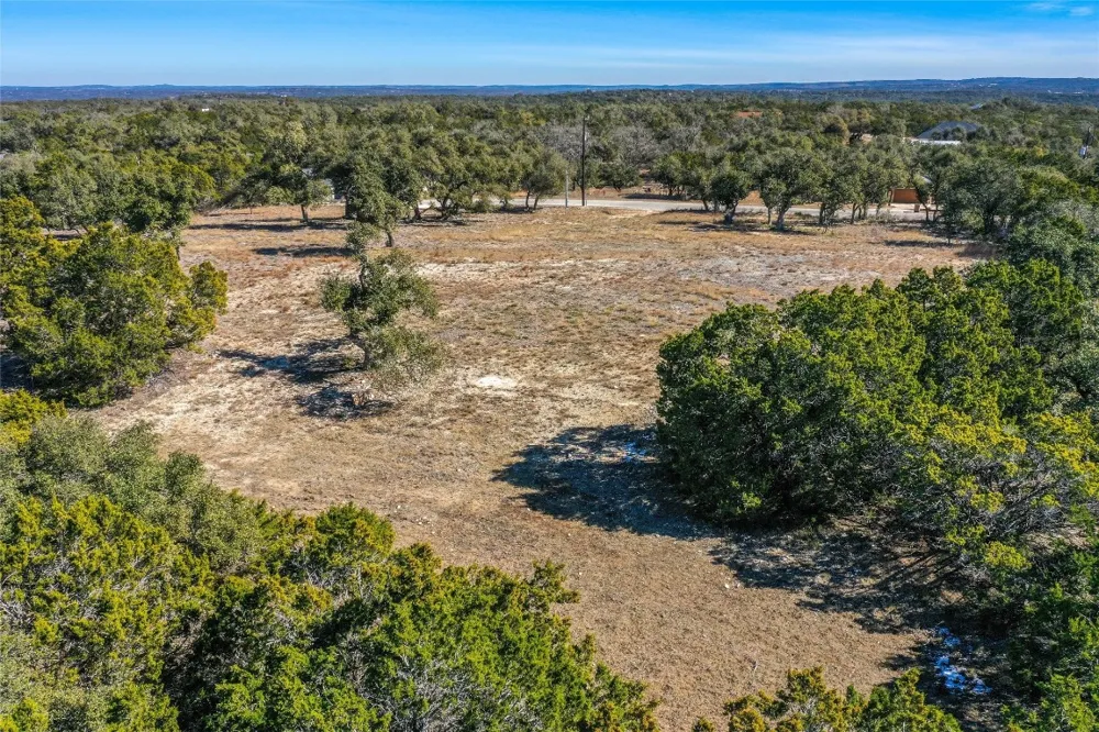 280 Kellog Fischer, TX 78623