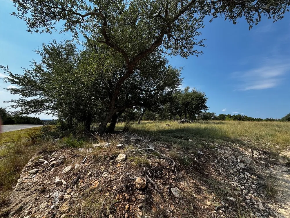 280 Kellog Fischer, TX 78623