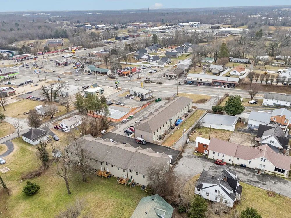 122 W Broad St Smithville, TN 37166