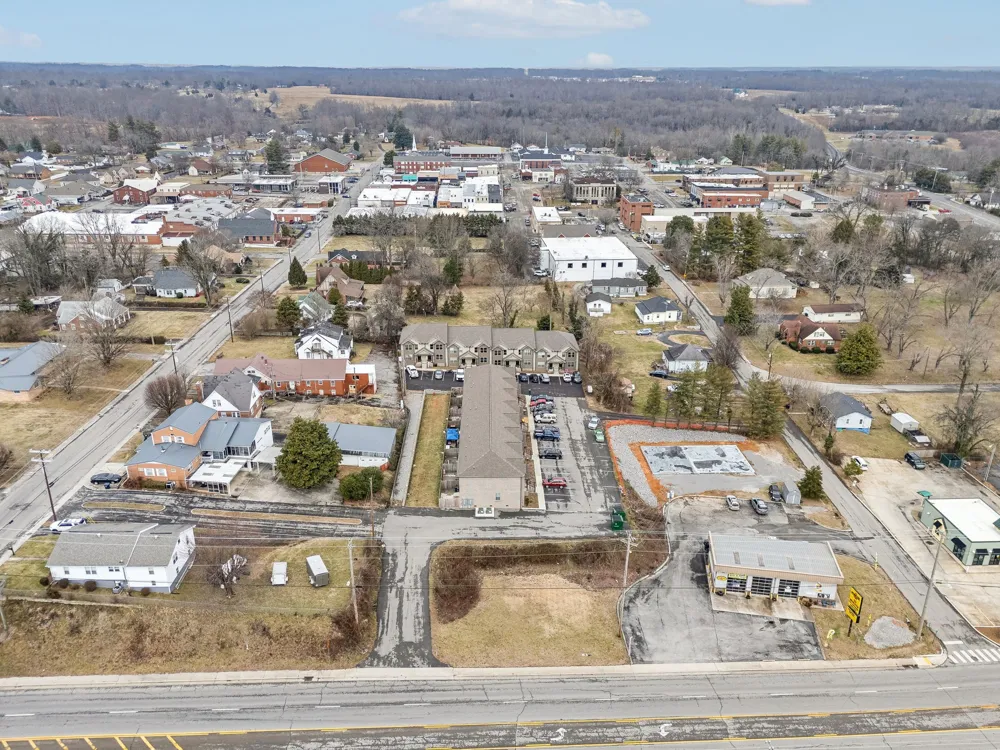 122 W Broad St Smithville, TN 37166