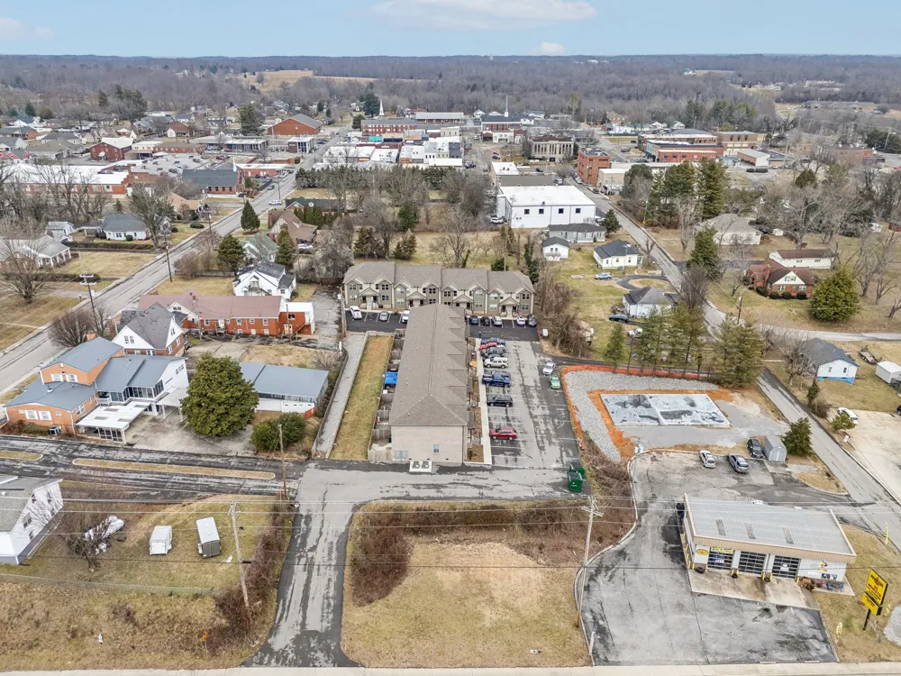 122 W Broad St Smithville, TN 37166