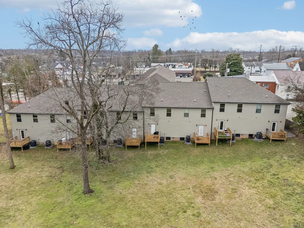 122 W Broad St Smithville, TN 37166