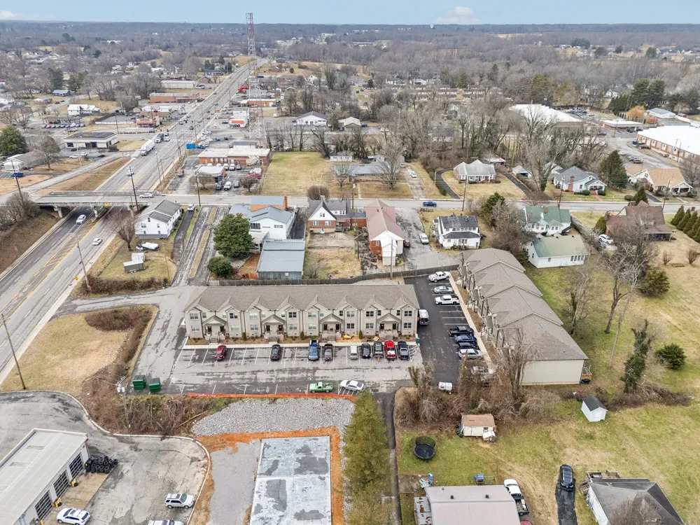 122 W Broad St Smithville, TN 37166