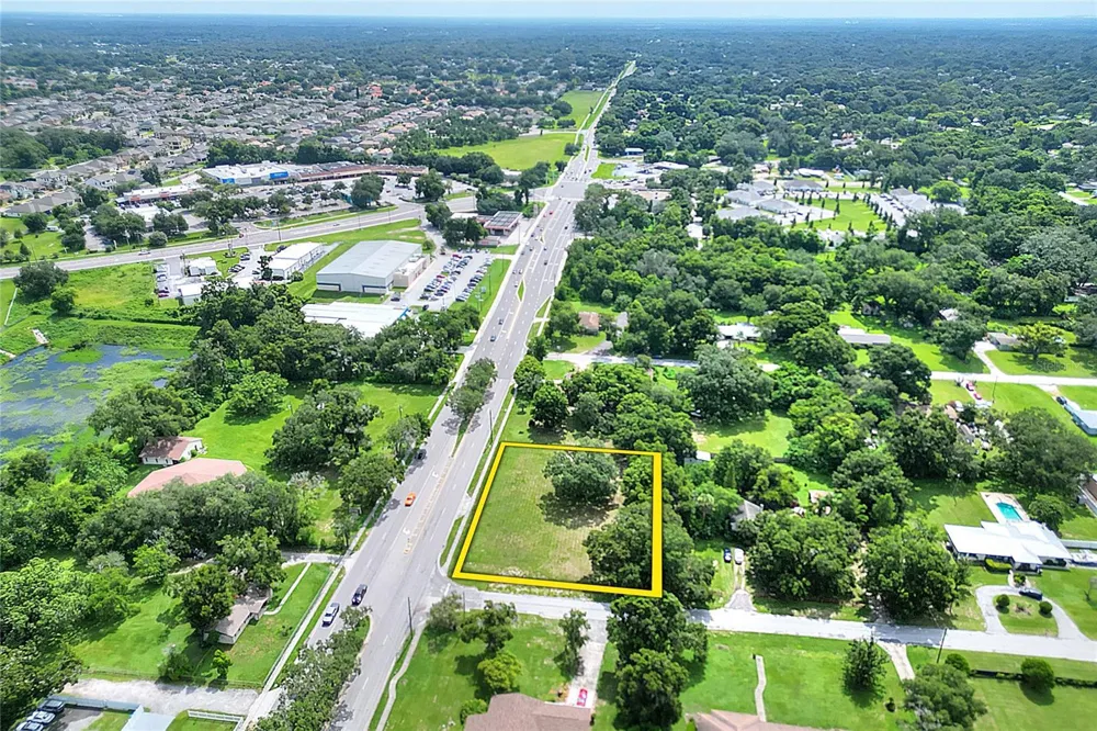 703 E LUMSDEN ROAD Brandon, FL 33511