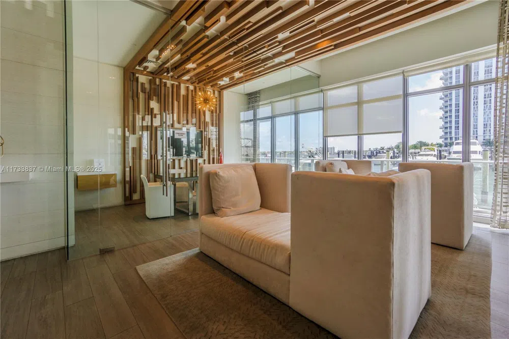 17301 Biscayne Blvd #207 North Miami Beach, FL 33160