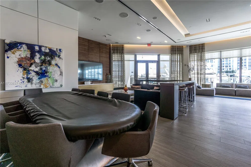 17301 Biscayne Blvd #207 North Miami Beach, FL 33160