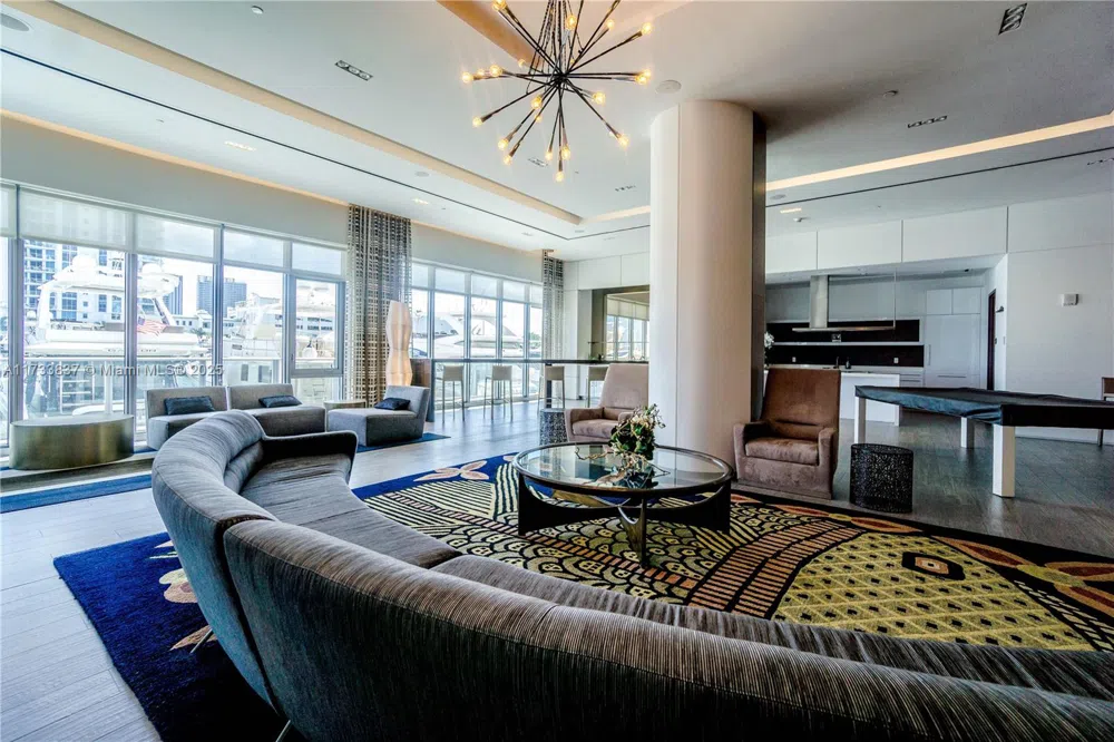 17301 Biscayne Blvd #207 North Miami Beach, FL 33160