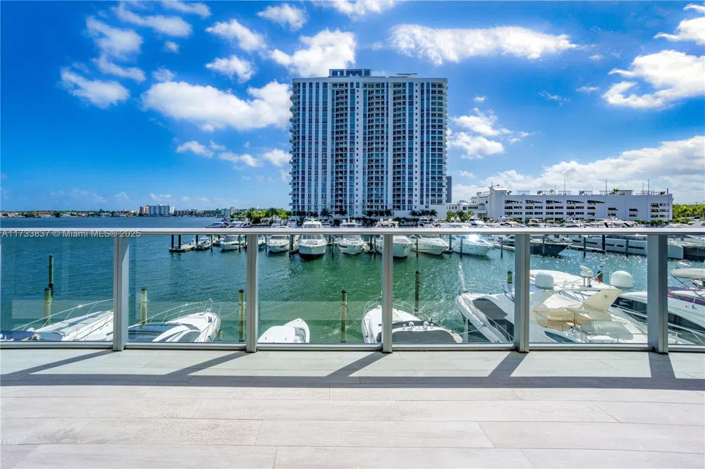 17301 Biscayne Blvd #207 North Miami Beach, FL 33160