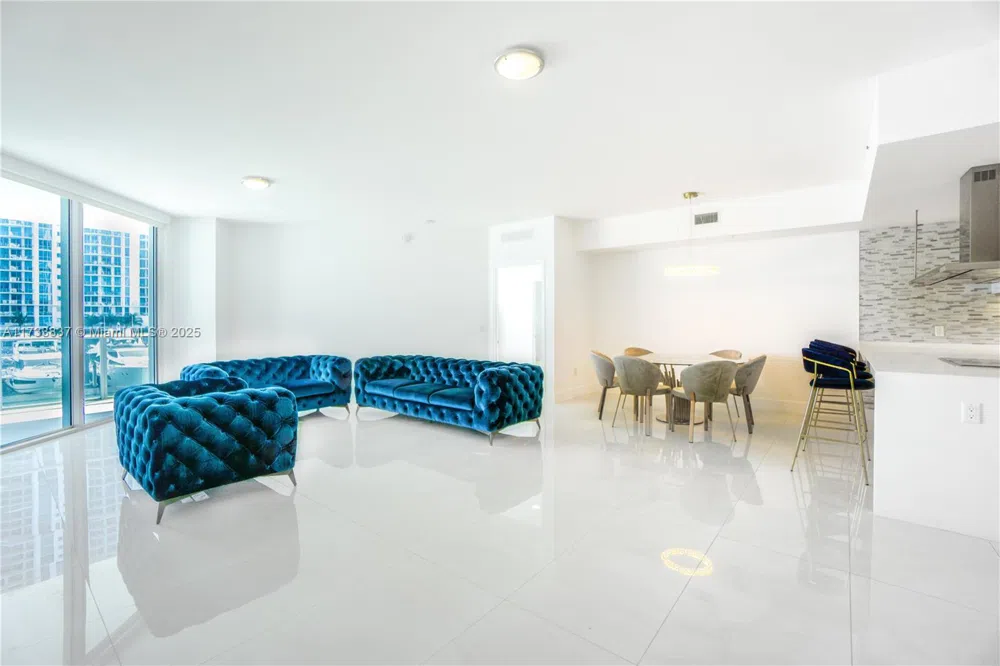 17301 Biscayne Blvd #207 North Miami Beach, FL 33160