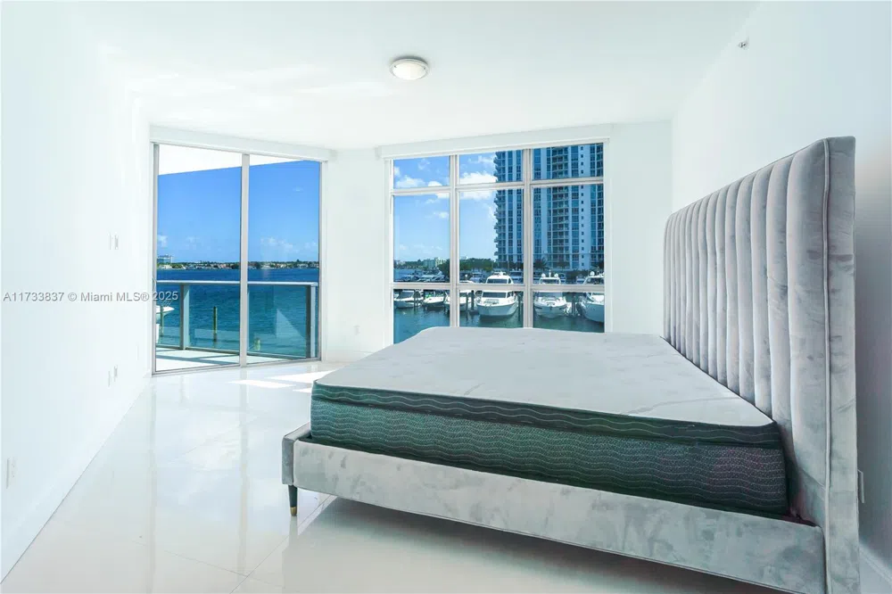 17301 Biscayne Blvd #207 North Miami Beach, FL 33160