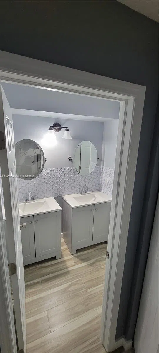 13285 ARBOR POINTE CIRCLE #104 Tampa, FL 33617