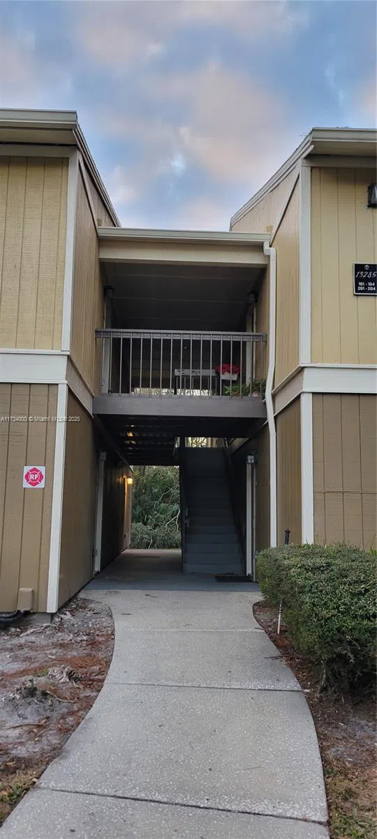 13285 ARBOR POINTE CIRCLE #104 Tampa, FL 33617