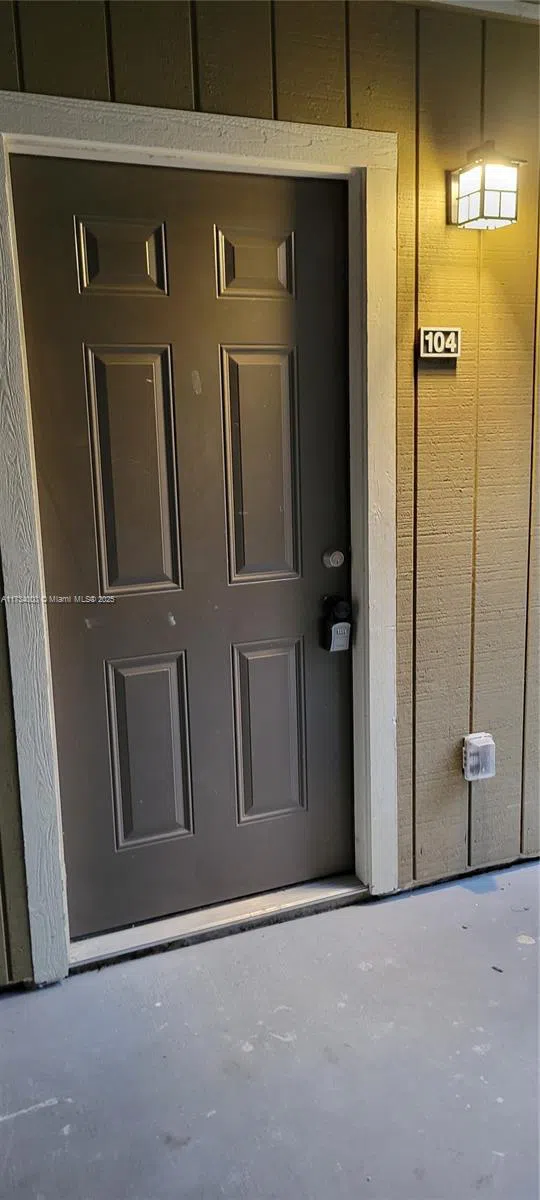13285 ARBOR POINTE CIRCLE #104 Tampa, FL 33617