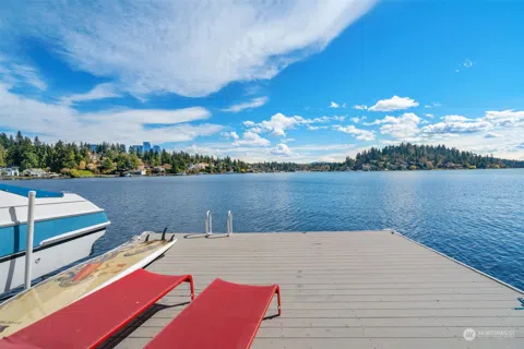 450 Overlake Drive E