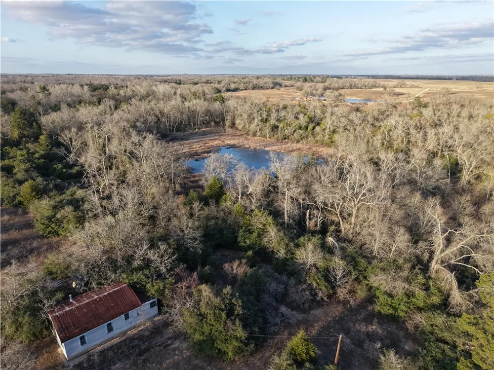 60 CR 417 Normangee, TX 77871
