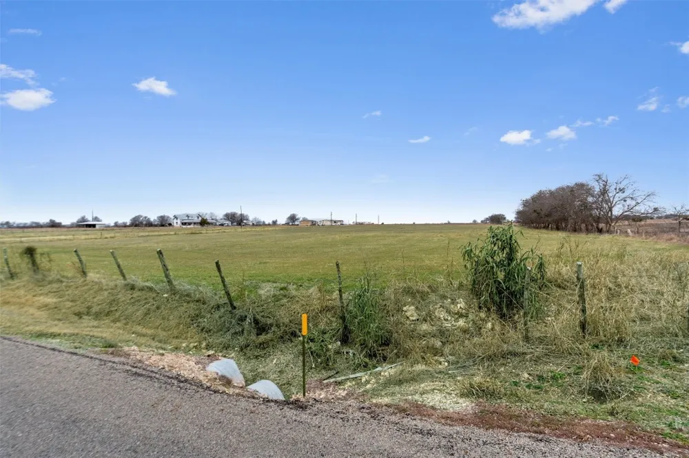 365 County Road 153 Georgetown, TX 78626