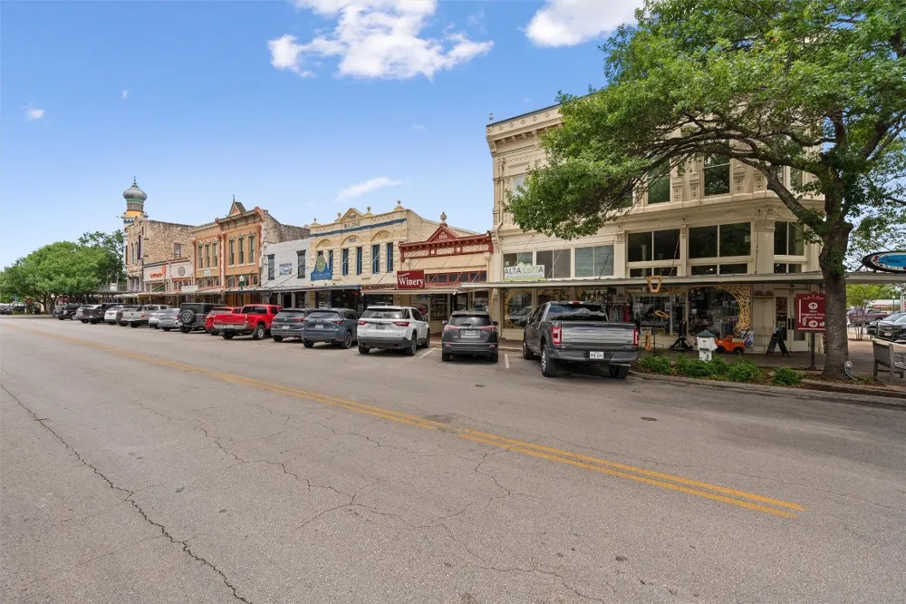 365 County Road 153 Georgetown, TX 78626