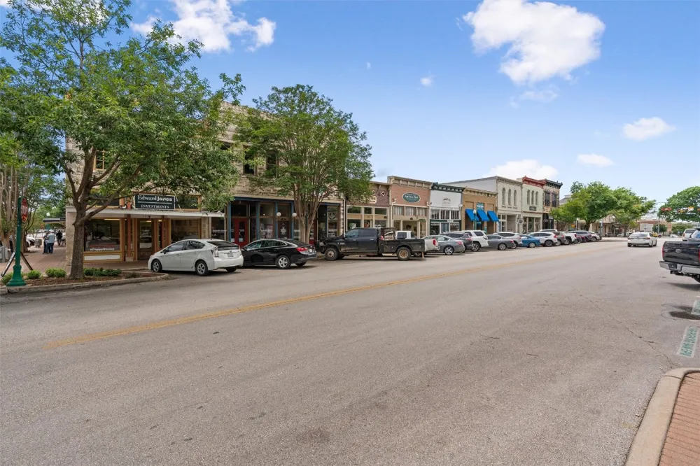365 County Road 153 Georgetown, TX 78626