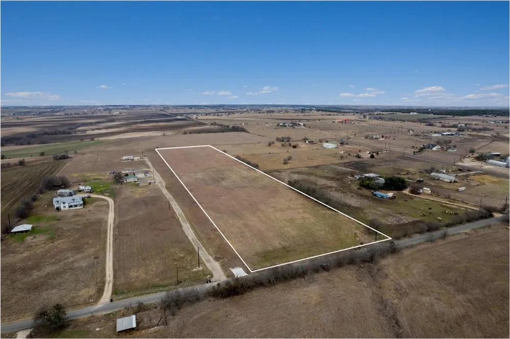 365 County Road 153 Georgetown, TX 78626