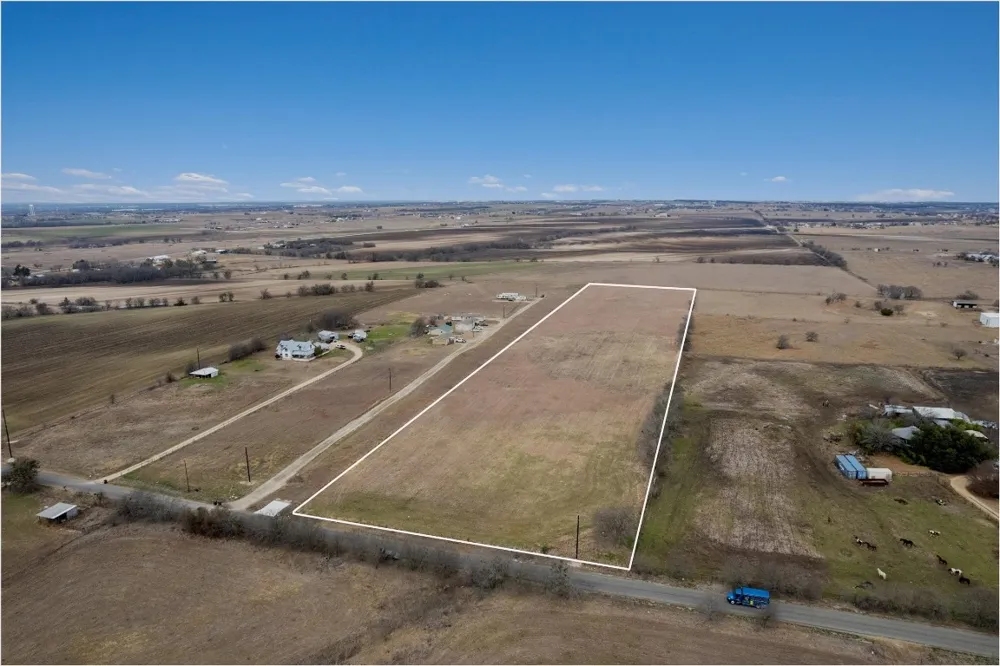 365 County Road 153 Georgetown, TX 78626