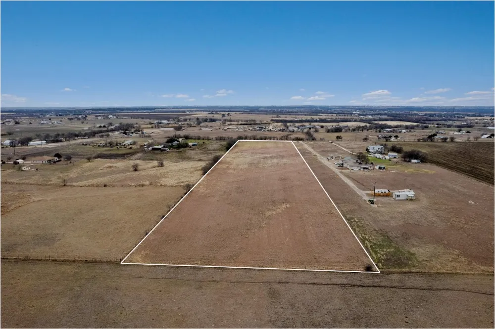 365 County Road 153 Georgetown, TX 78626