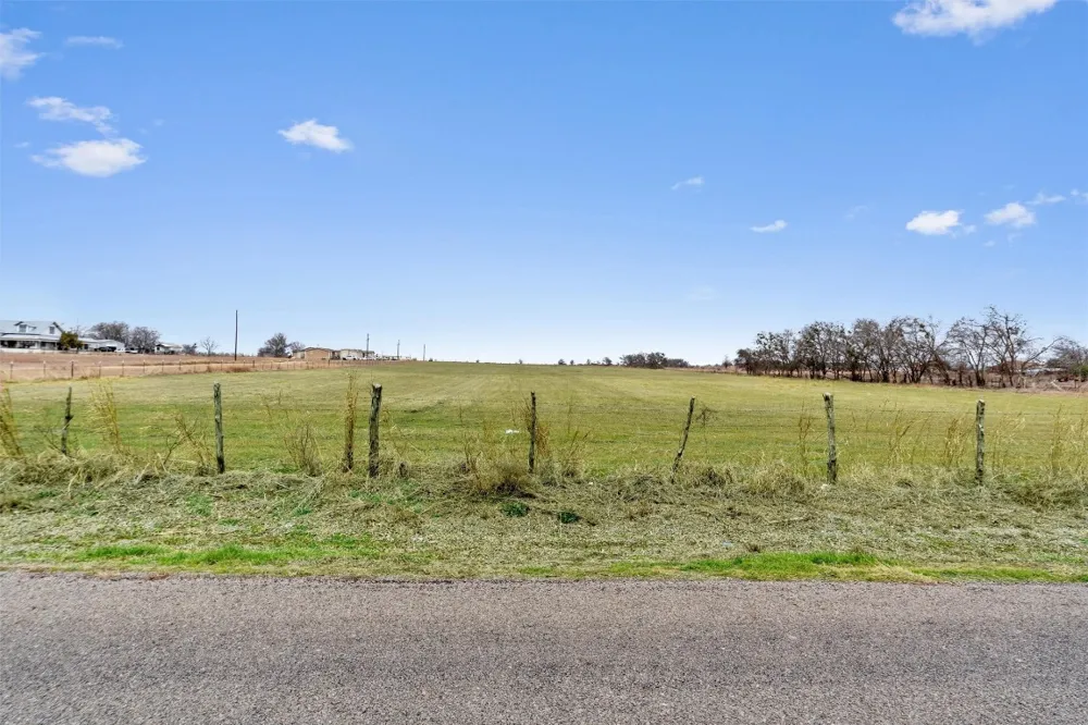 365 County Road 153 Georgetown, TX 78626