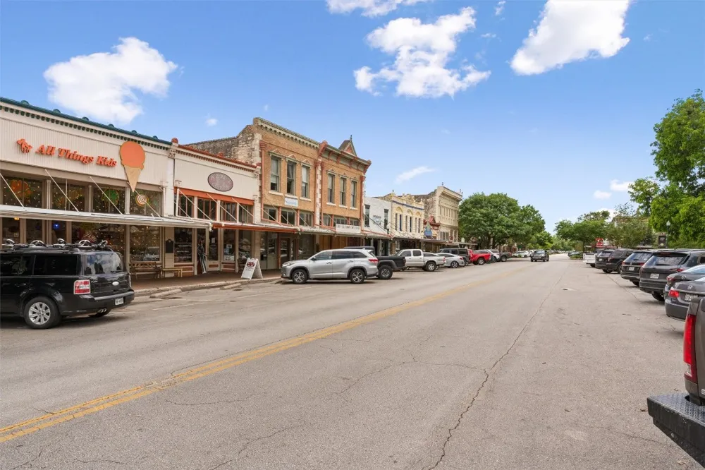 365 County Road 153 Georgetown, TX 78626