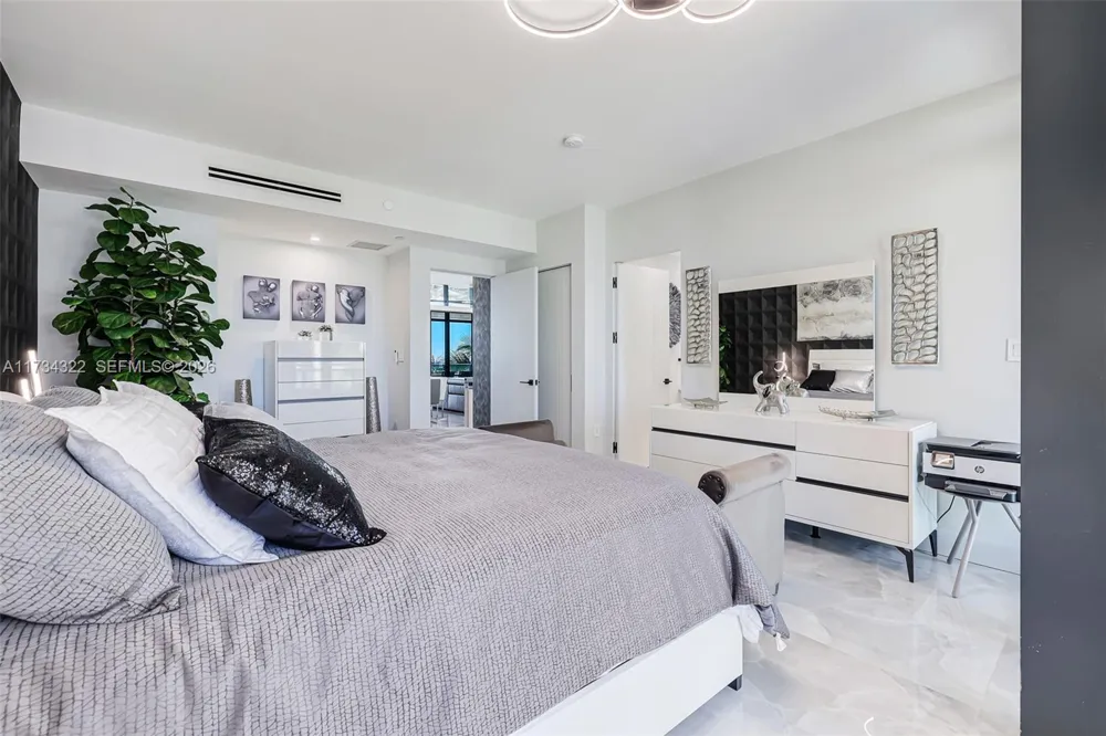 2205 S Surf Rd #4A Hollywood, FL 33019