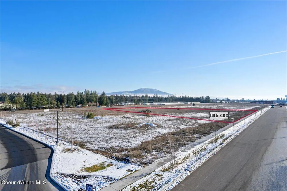 614 W FRYEBURG AVENUE Hayden, ID 83835