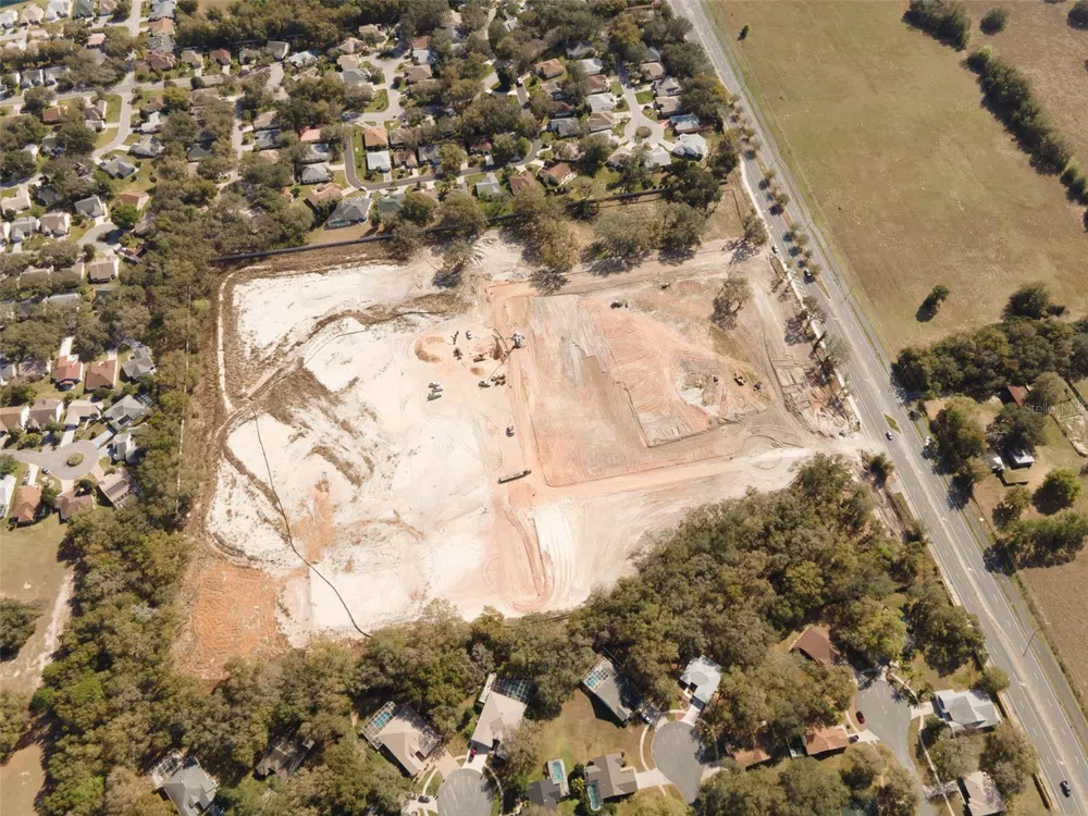 1135 HWY 466 Lady Lake, FL 32159