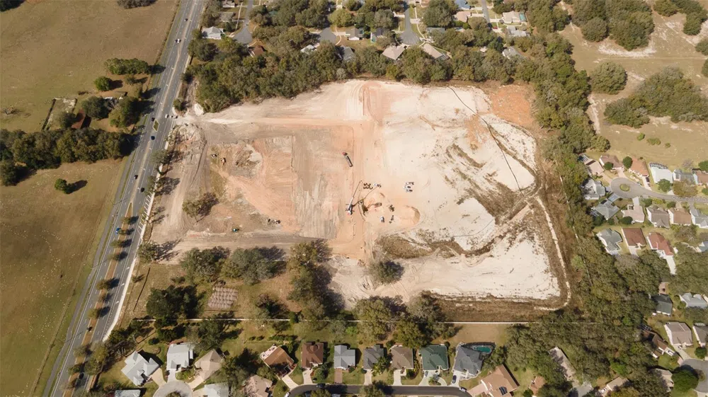 1135 HWY 466 Lady Lake, FL 32159