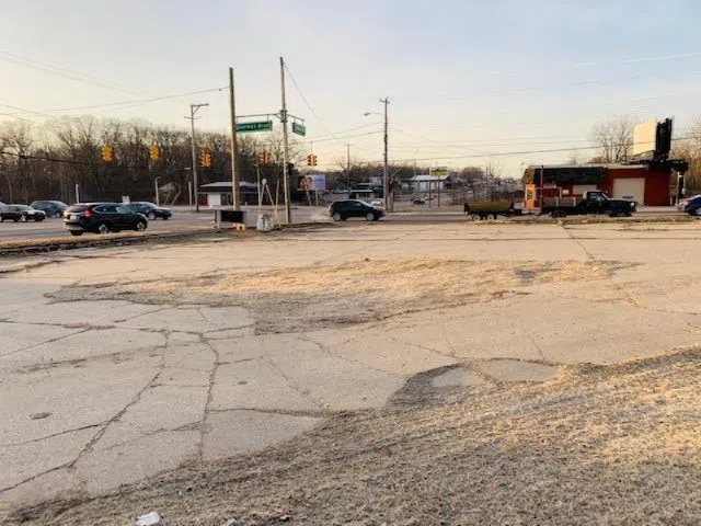 2545 S Getty Street Muskegon, MI 49444