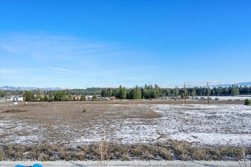 682 W FRYEBURG AVENUE Hayden, ID 83835