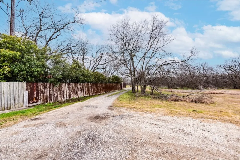 530 Continental Drive Seguin, TX 78155